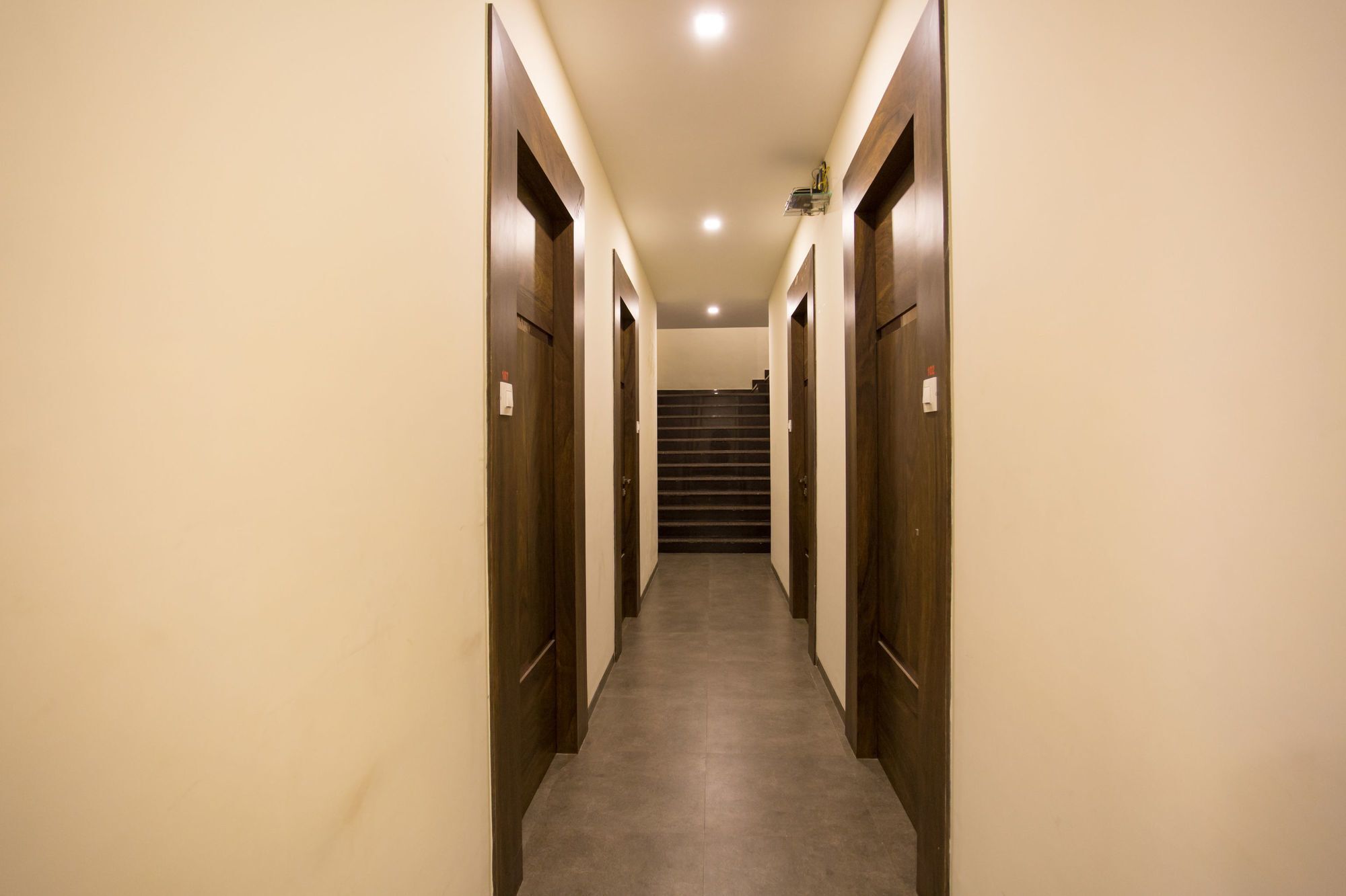 Oyo 7156 Hill View Residency Hotel Navi Mumbai Eksteriør billede
