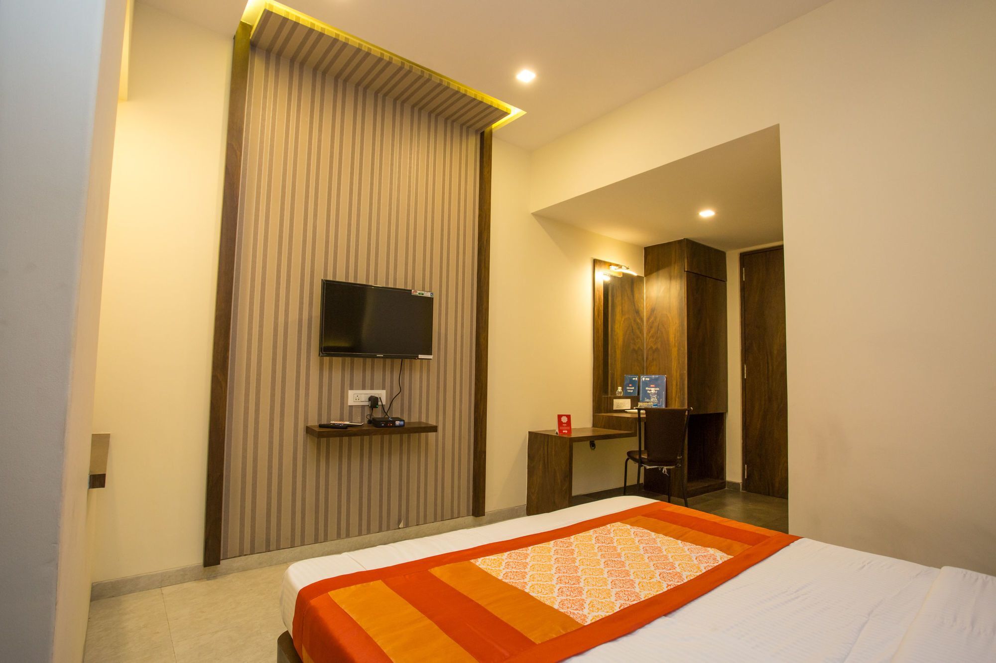 Oyo 7156 Hill View Residency Hotel Navi Mumbai Eksteriør billede
